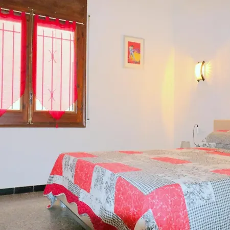 Les Roques Apartment *