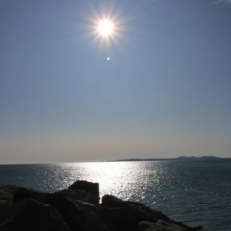 Les Roques 아파트