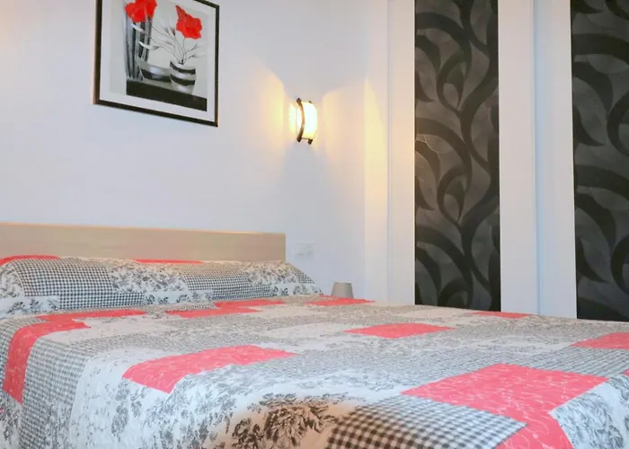 Les Roques Росас